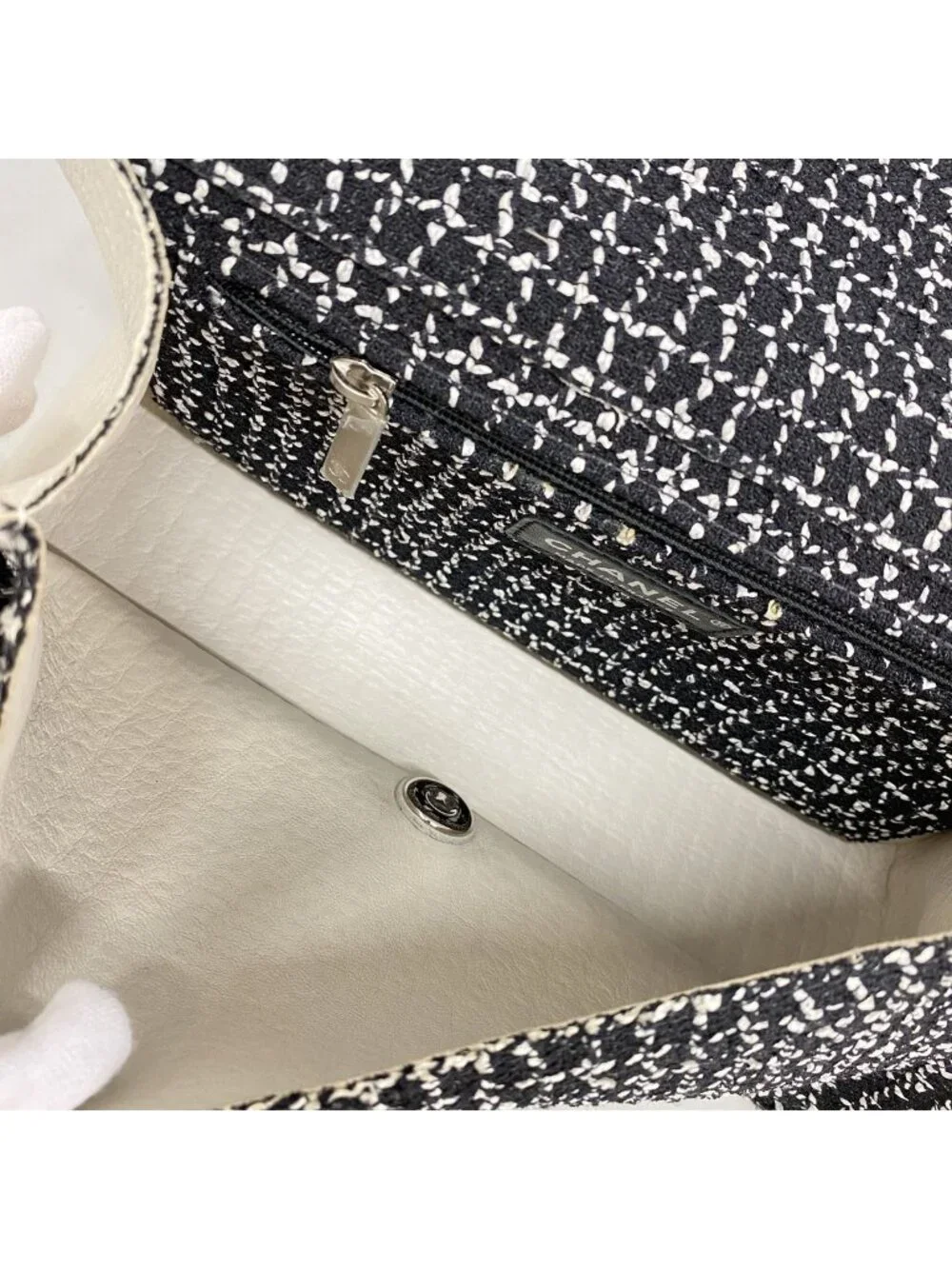 Chanel Shoulder Bag Tweed Black Ivory Silver